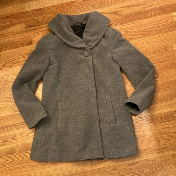 Mariposa Jackets & Blazers - Mariposa gray wool coat size 6 From Austria